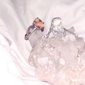 STUNNING CITRINE AND DIAMOND RING/ size 6🤍 925 stamped.